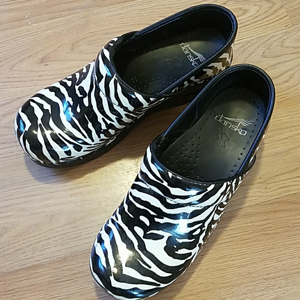Zebra print Danskos